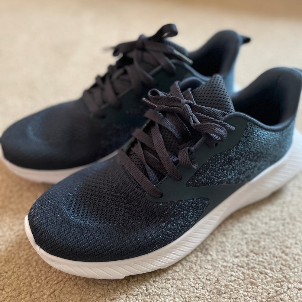 NWOT Men’s Shoes.